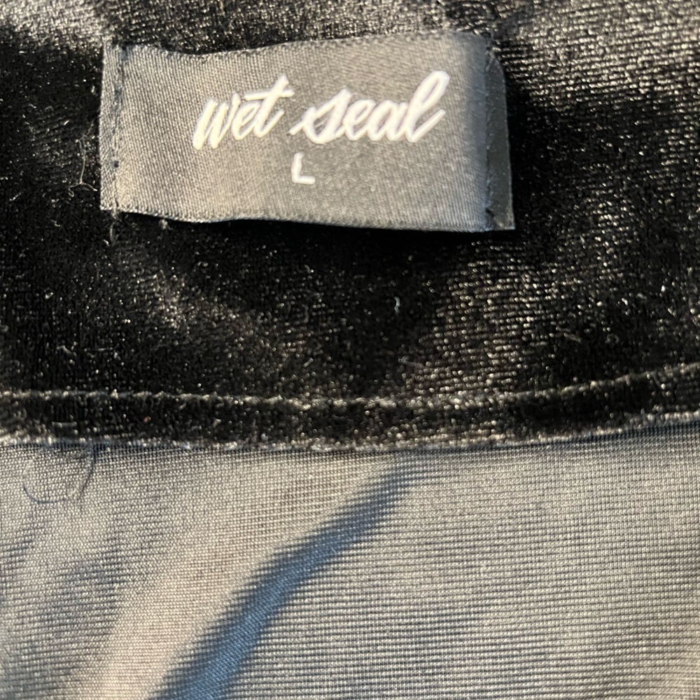 Vintage Wet Seal Y2K Black Stretch Velvet Cropped Jacket  Size Large Made USA - Picture 3 of 6